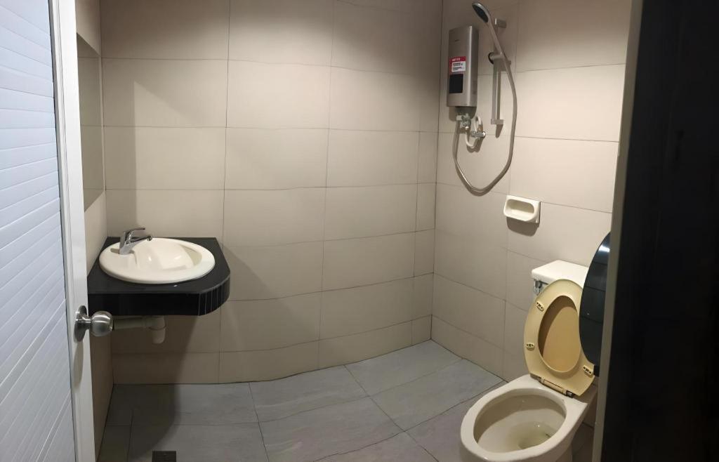 Hotel Perdana Lawas Bagian luar foto