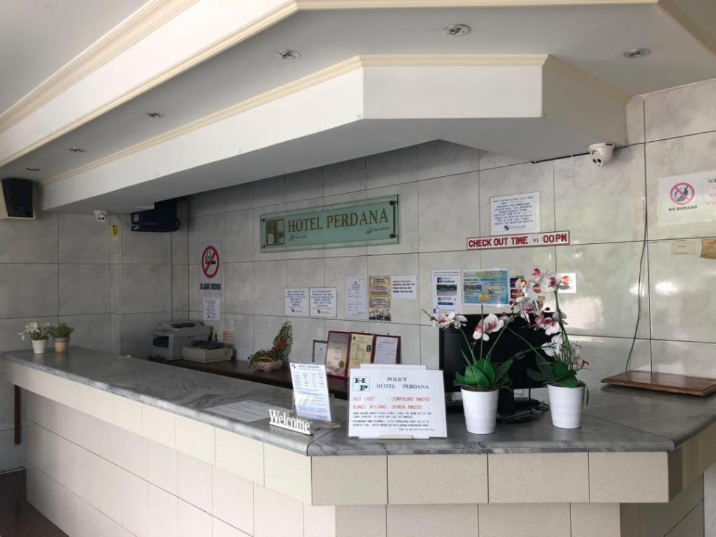 Hotel Perdana Lawas Bagian luar foto
